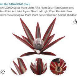Solar metal agave plant for yard, Garden or around pool. Large and smaller plant. Great gift. See pictures. Beautiful yard decor.