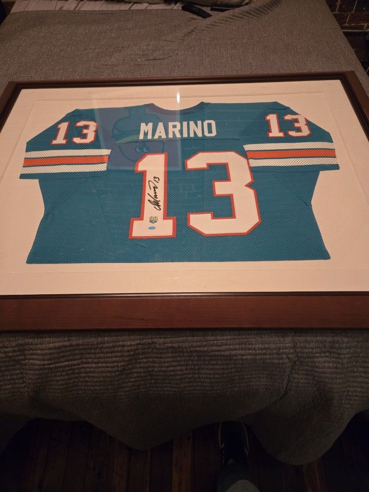 Framed AUTOGRAPHED Dan Marino Jersey W COA