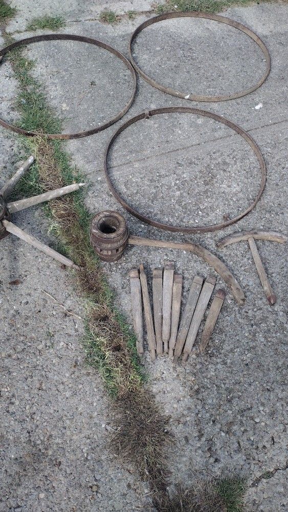 Vintage Wagon Steel Wheels and Hubs and remnants 