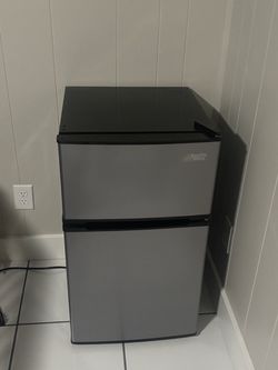Arctic King Mini Fridge with Freezer
