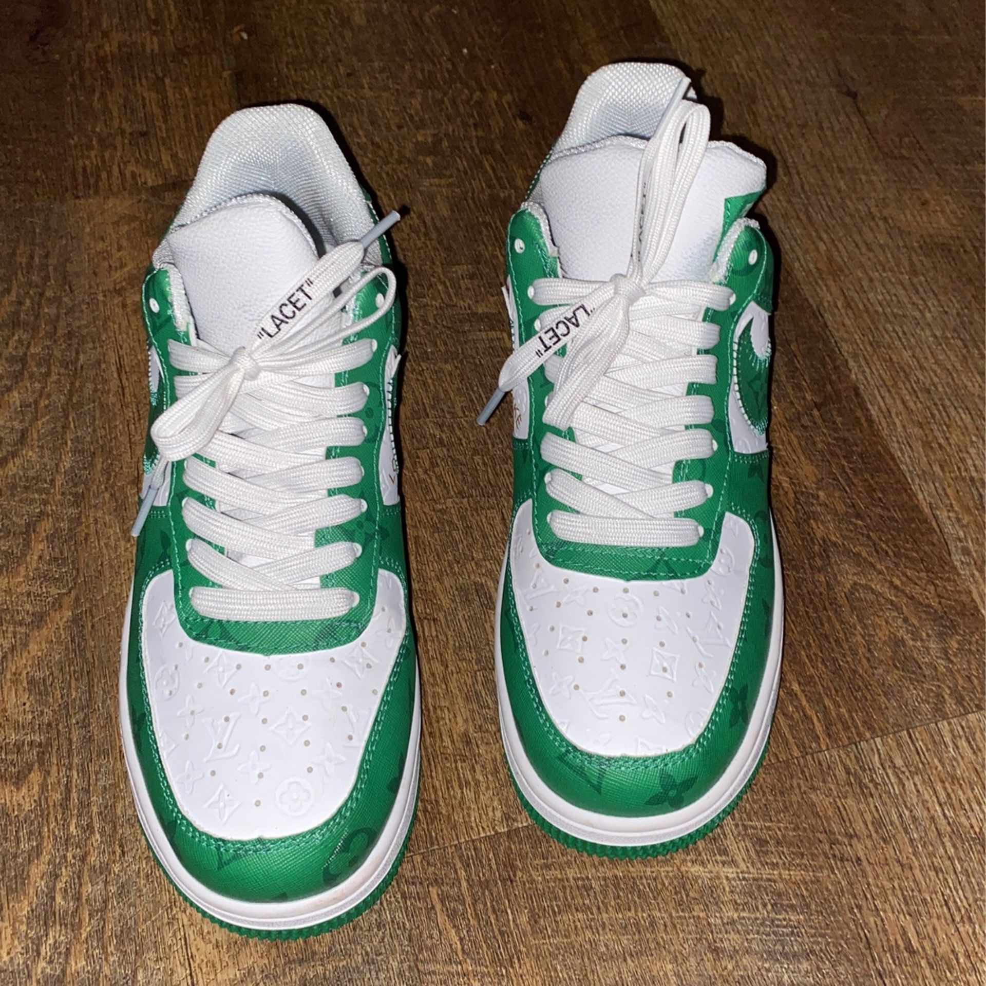 Louis Vuitton x Nike, Green & White , Size 9