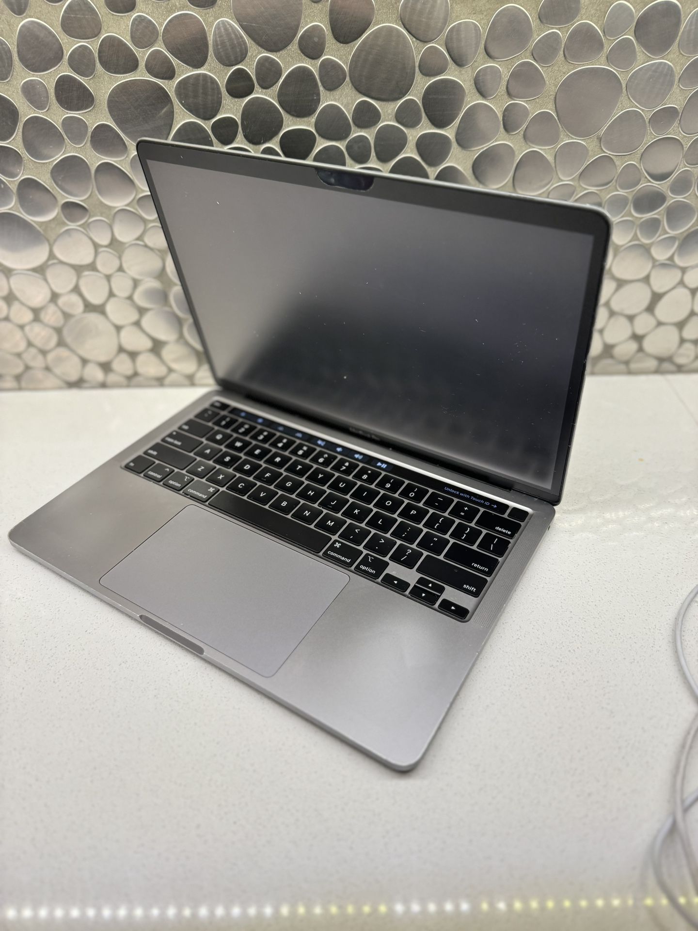 MacBook Pro 16, 3