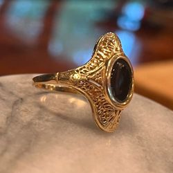$2,750 Value! Antique Victorian 14k Yellow Gold Ring With Onyx Center Stone - Size 7.5