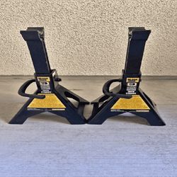 pull model Double Two-Ton Lift – Offers Power and Steadiness!
