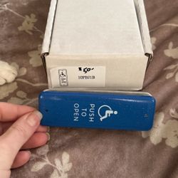 Handicap push to open