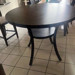 Dining Room Table 
