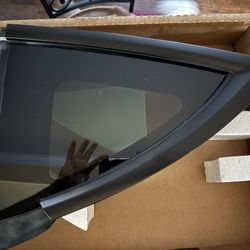 Tesla Model YGlass
