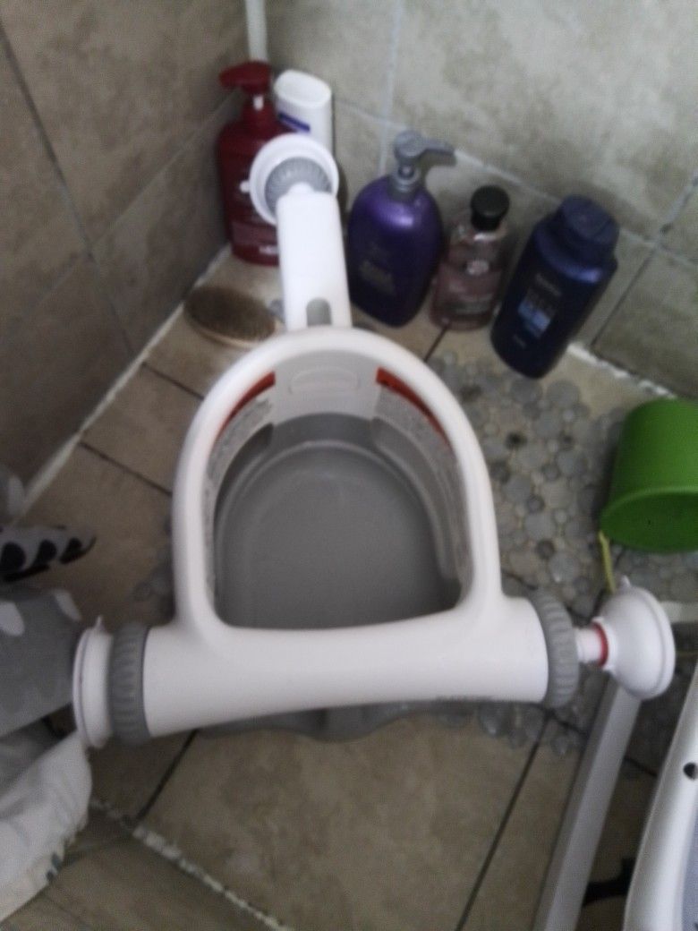 Sit Me Up Bath Seat