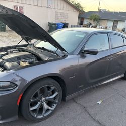 345 Hemi Engine 2019 Dodge Charger