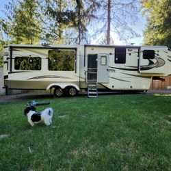 2019 Grand Design Solitude ST384GK 4 Season 5th Wheel