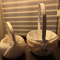 Basket flower girl wedding
