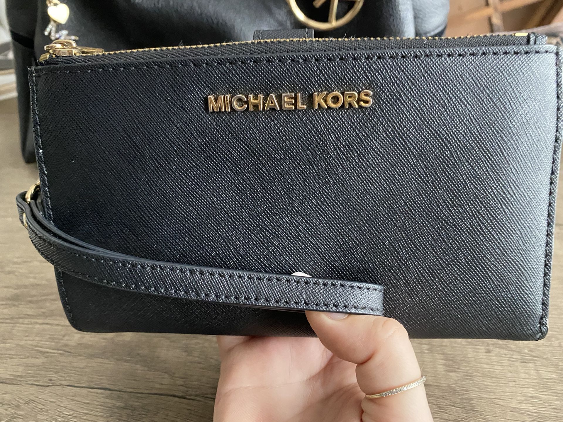 Michael Kors Wristlet Wallet