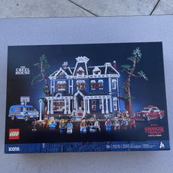 Stranger Things Victor Creel House Lego Set