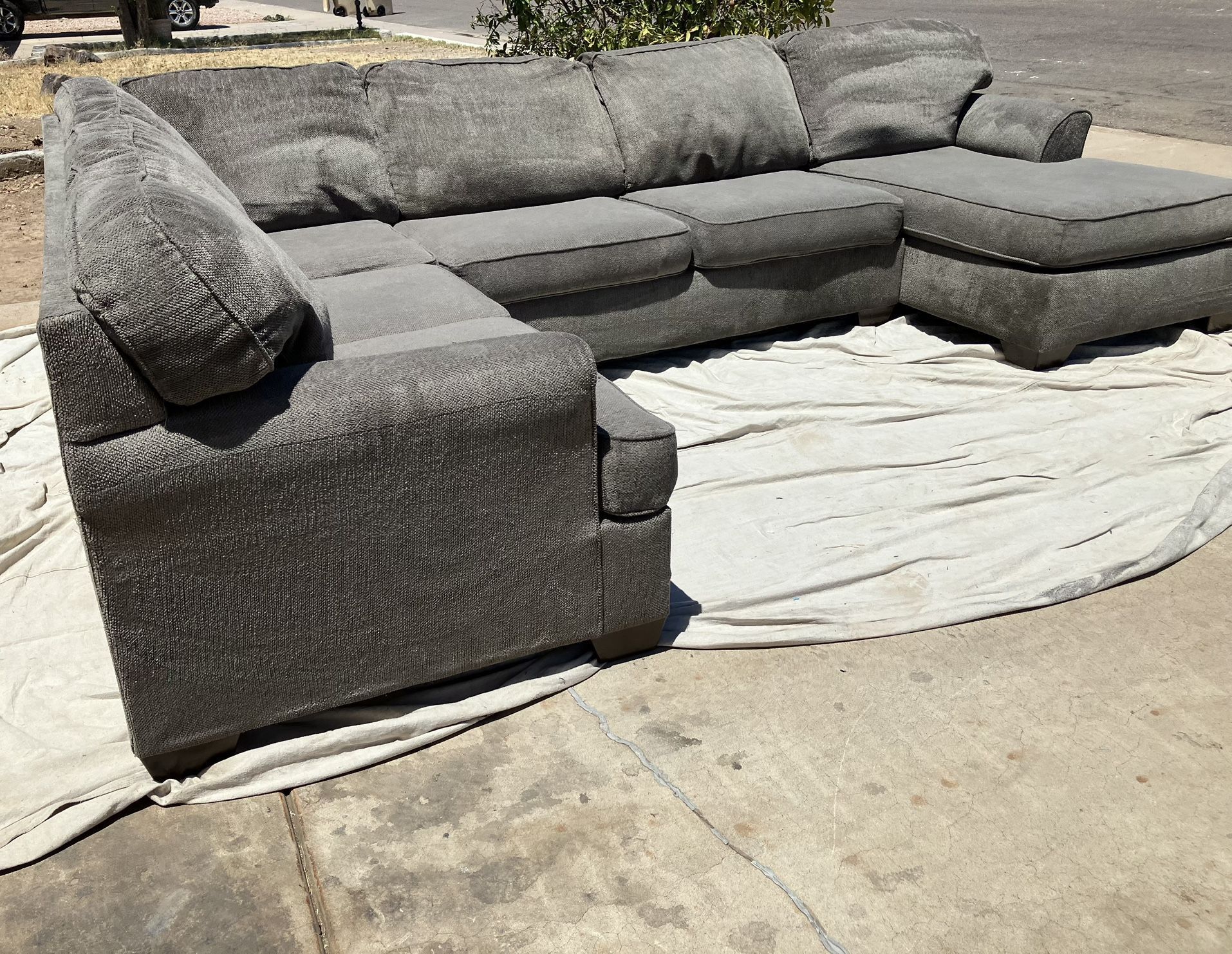 Ashley Furniture Loric 3 Piece Right Facing Chaise Plush Sectional Couch, Smoke Gray