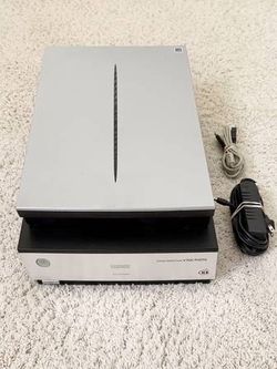 Epson Perfection V700 Photo Dual Lens Scanner