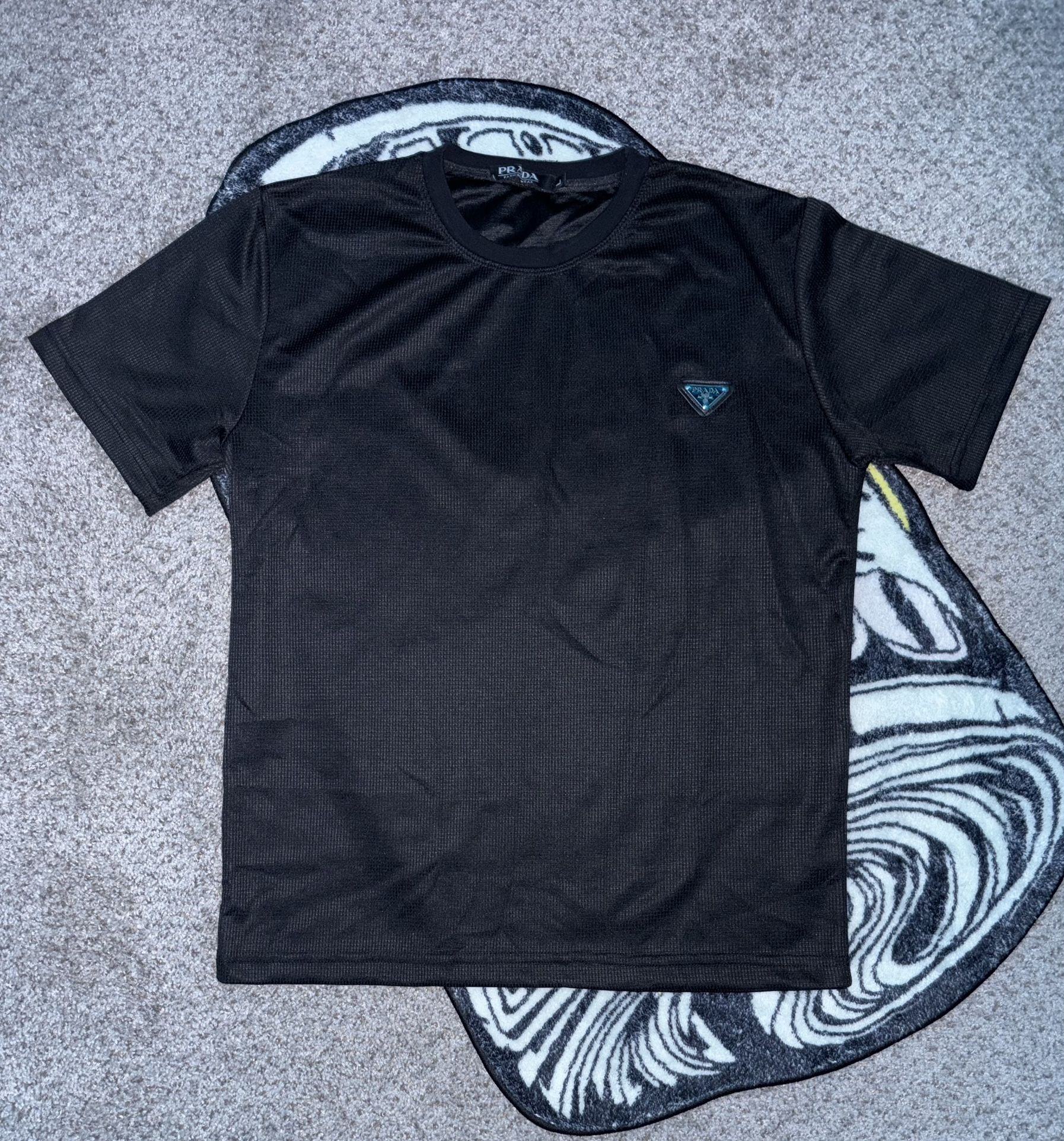 Men’s Prada Short Sleeve Shorts & Shirt Set Size Large