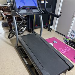 Nordic Track X32i Treadmill