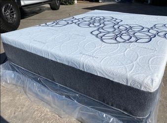 Queen Bamboo Cool Gel Memory Foam!!