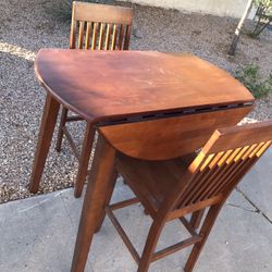 Wooden Table/chairs