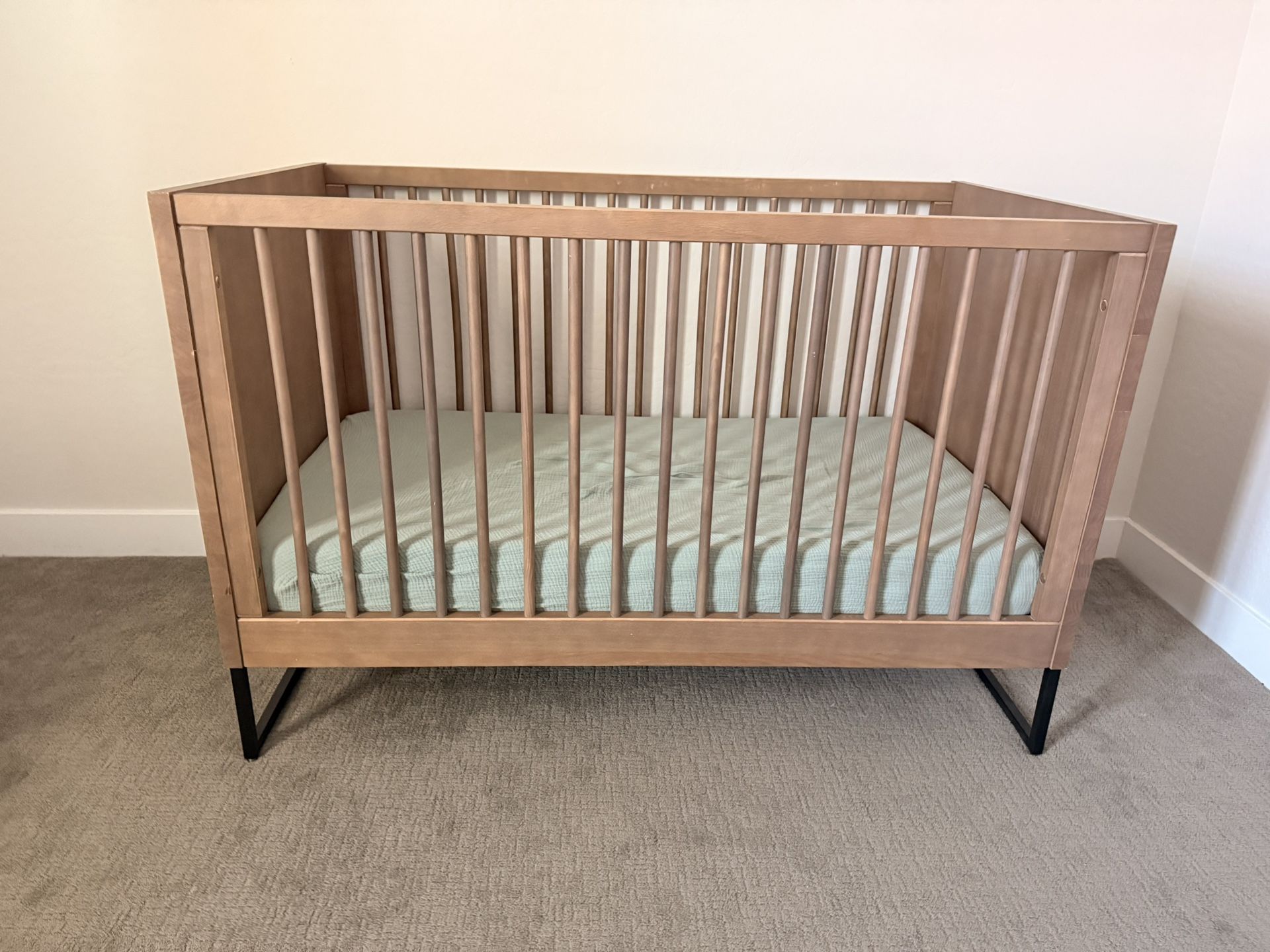 Crib & mattress