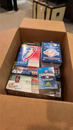 7 TOTAL SEALED NEW BOXES WITH 4 TOPPS COMPLETE SETS 2013 2008 2014 2012 SEALED PLUS YANKEES RARE SEALED SET CUBS WORLD SERIES CHAMPIONS SET & 1998 PIN