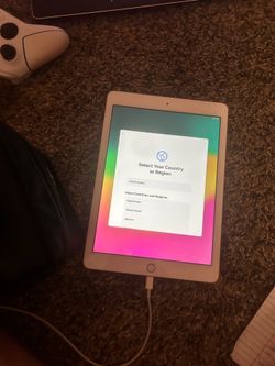Unlocked rose gold iPad 6th generation