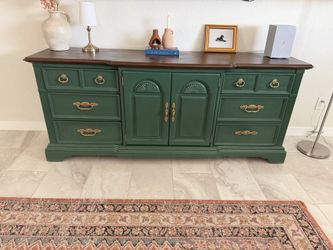 Credenza