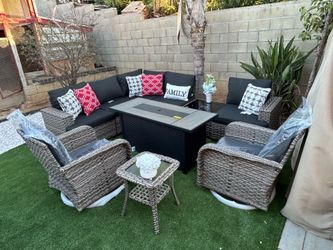 Patio furniture  set outdoor new in the box