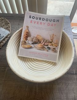 Sourdough Basket And Recipe Book 