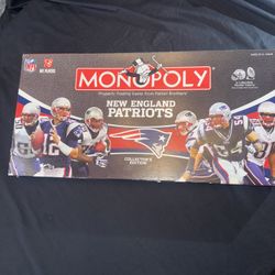 Hasbro 2008 Monopoly New England Patriots Collectors Edition 