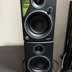 Mackie CR4 Creative Reference Powered 4” multimedia Monitors (Pair)