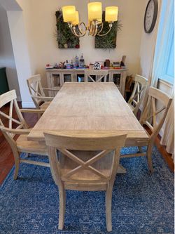 Dining room set - pottery barn - PENDING SALE
