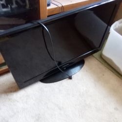 T.V. 32