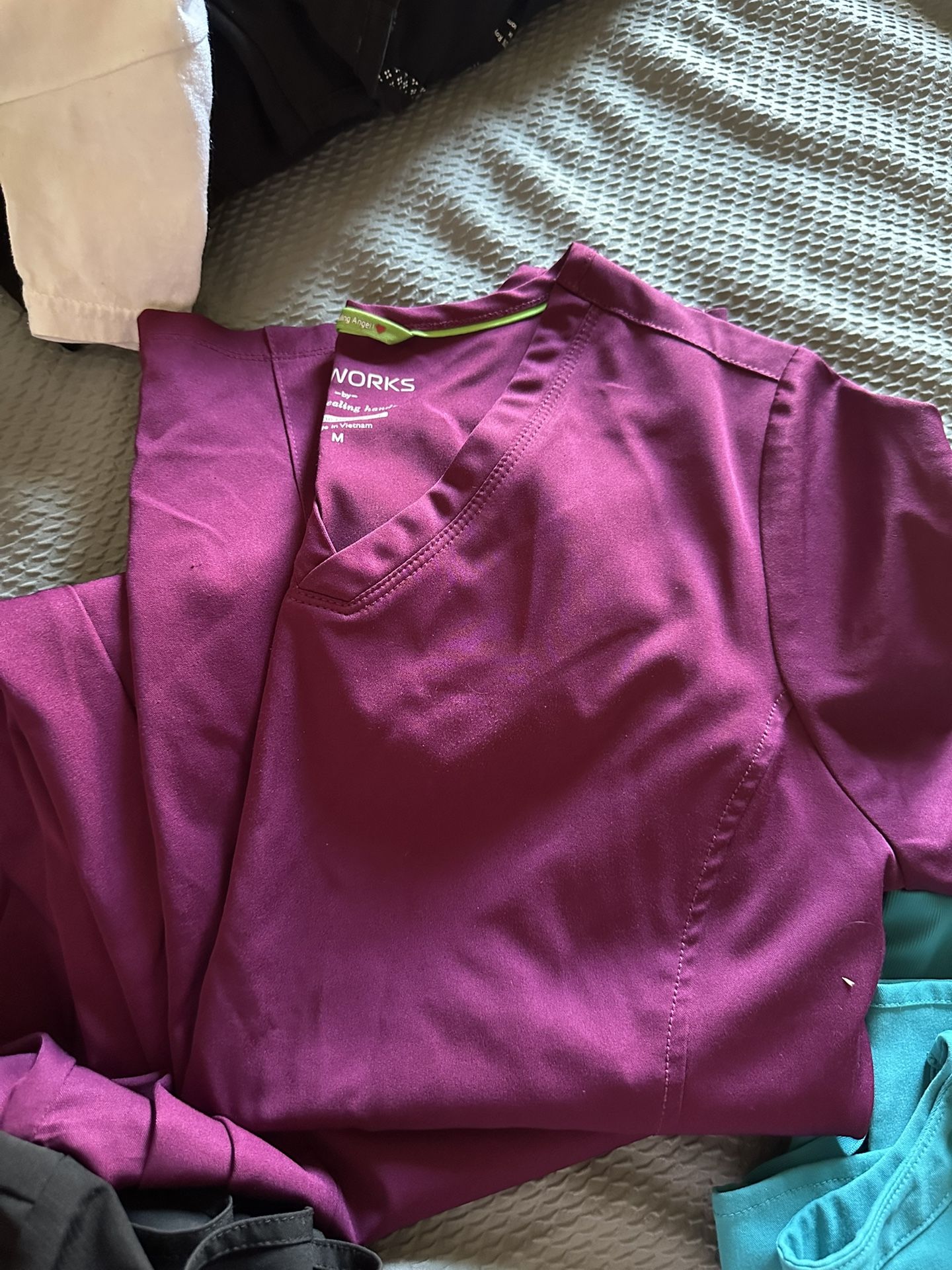 Women’s scrubs