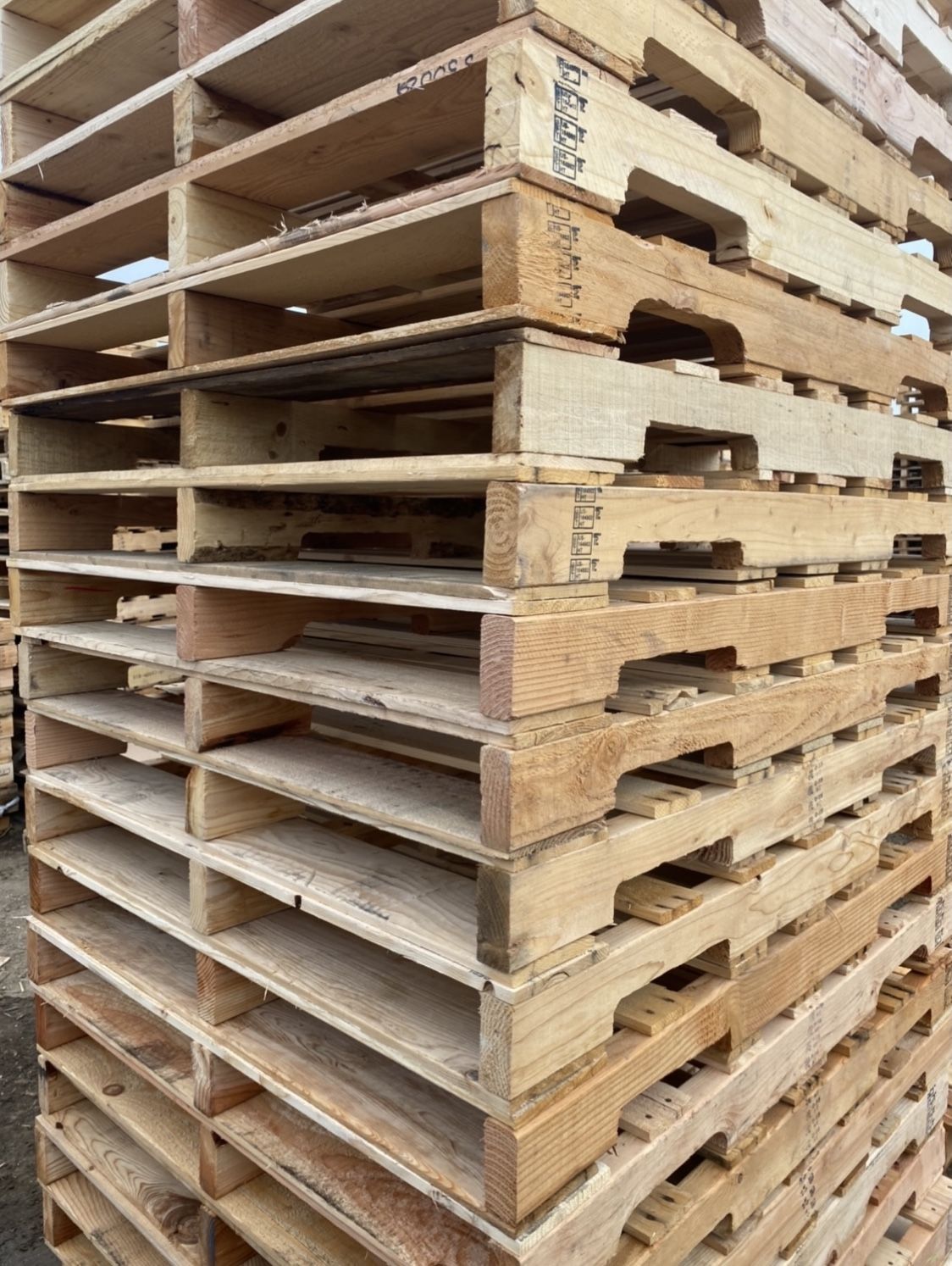 HEAT TREATED New Pallets 48x40 Clean Pallets