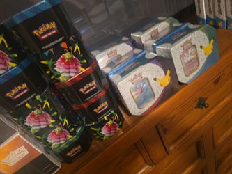 Pokemon 30th/ Ascended Tins
