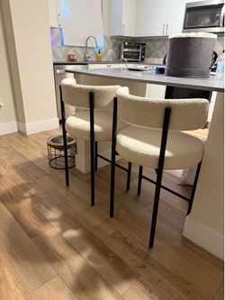 Set of 2 barstool or island chairs