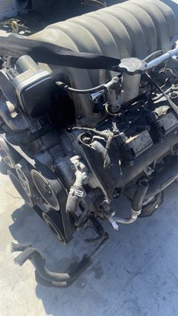 2007 Chrysler 300C SRT-8 6.1L RWD Engine and Transmission