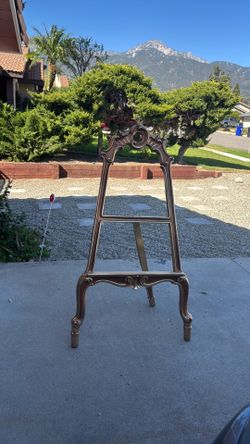 Beautiful Gold Easel