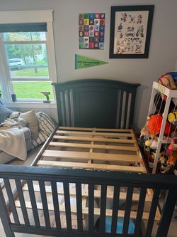 Full bed frame : Solid wood