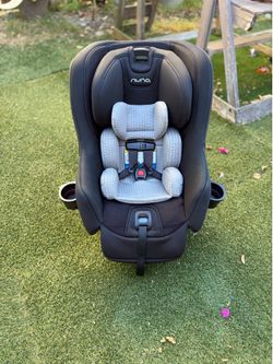 Nuna Rava with Newborn Inserts