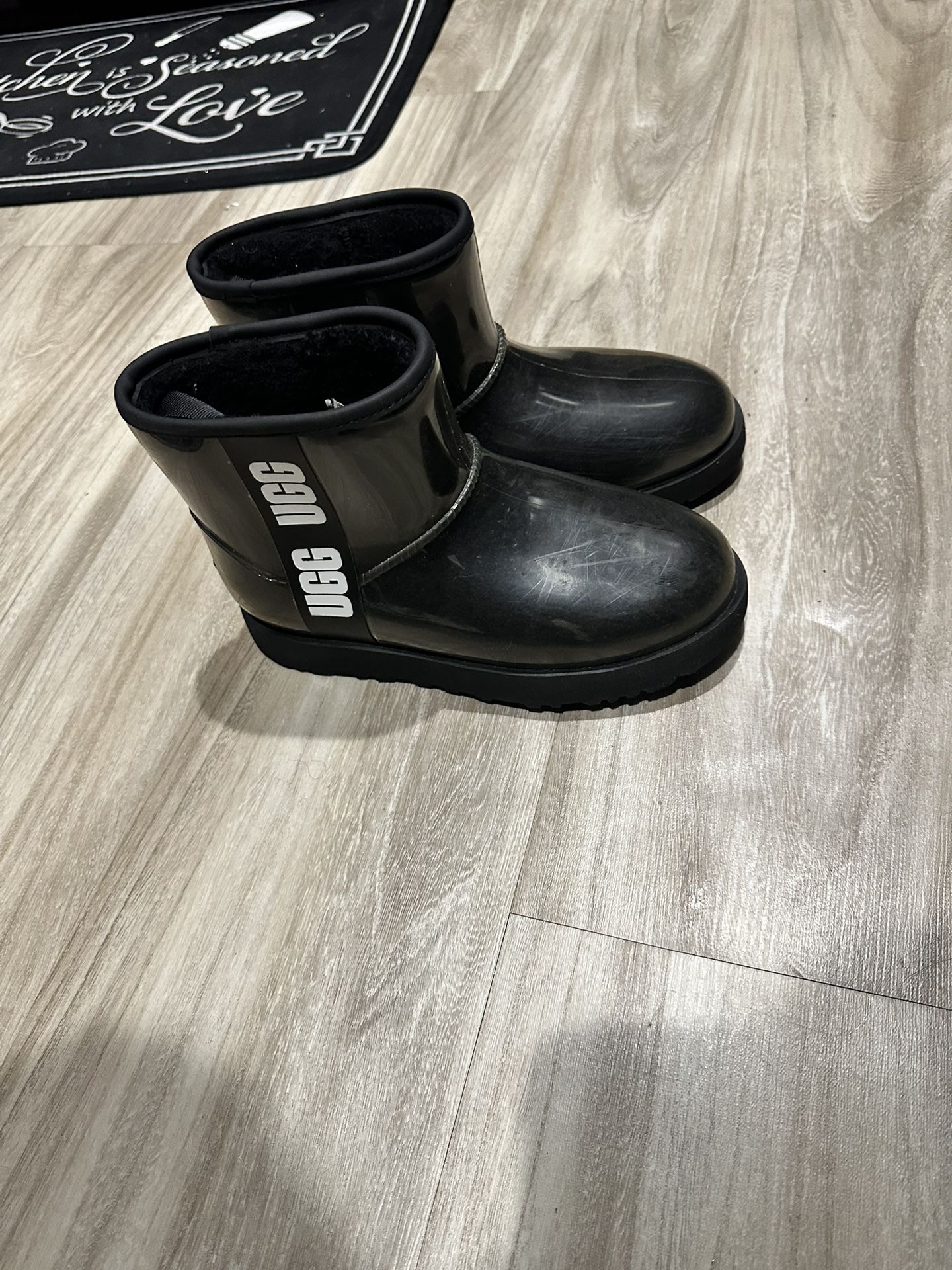Uggs 7 Women’s