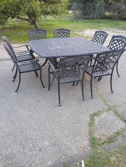 Patio Furniture Table and 8 Chairs