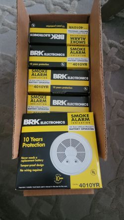 BRK Electronics 4010YR Ionization Smoke Alarm – Lot of 5