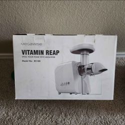 Megawise Vitamin Slow Juicer Cold Press Extractor Model No. B5100 2 Speeds NEW In Box!