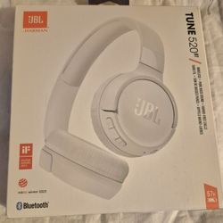 JBL Tune 520 BT Headphones 