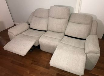 Brand new power reclining sofa /w powered headrests
