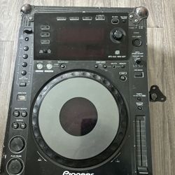 CDJ 900
