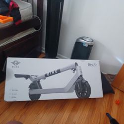 Bird Air Electric Scooter PRE OWNED Read Desc Trades Open