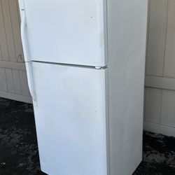 Kenmore Refrigerator 